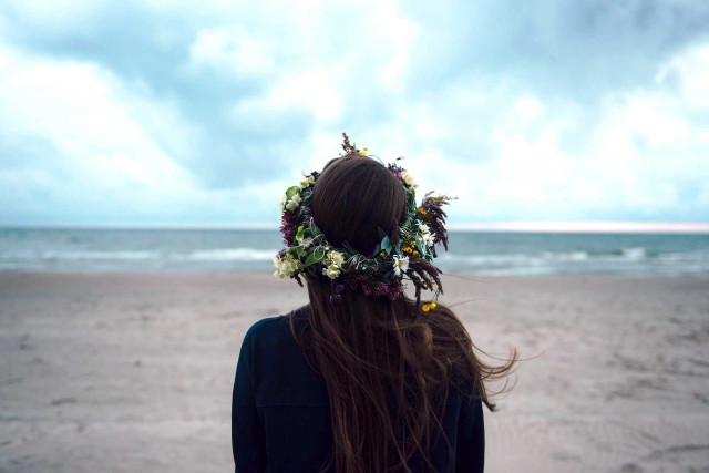 Woman flower crown beach ocean free wallpaper for desktop - medium preview image