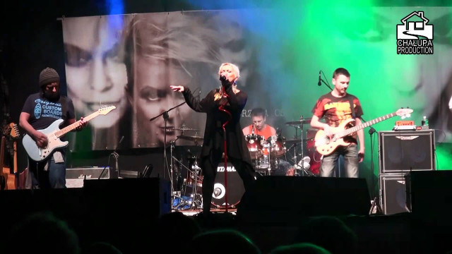 Stage band guitars microphone poster free wallpaper for desktop - medium preview image