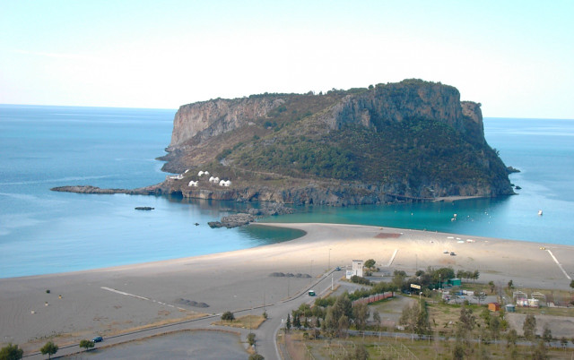 Beach island boats panorama matte #2 free wallpaper for desktop - medium preview image