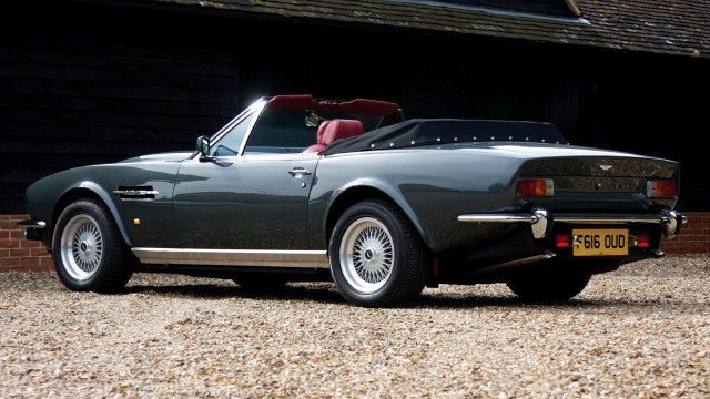 Grey sportscar redbuilding redseatbelt colinhayes free wallpaper for desktop - medium preview image