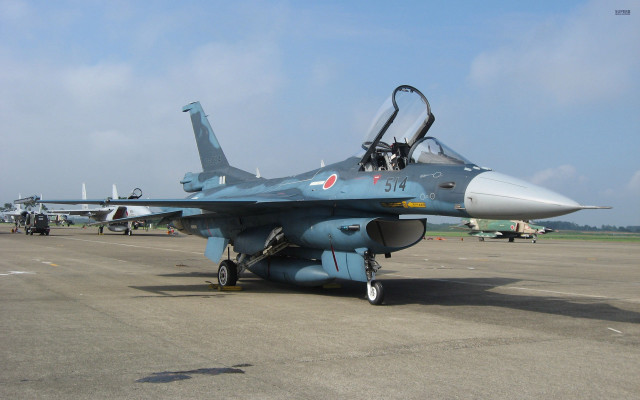 Fighter jet airport tarmac planes #2 free wallpaper for desktop - medium preview image