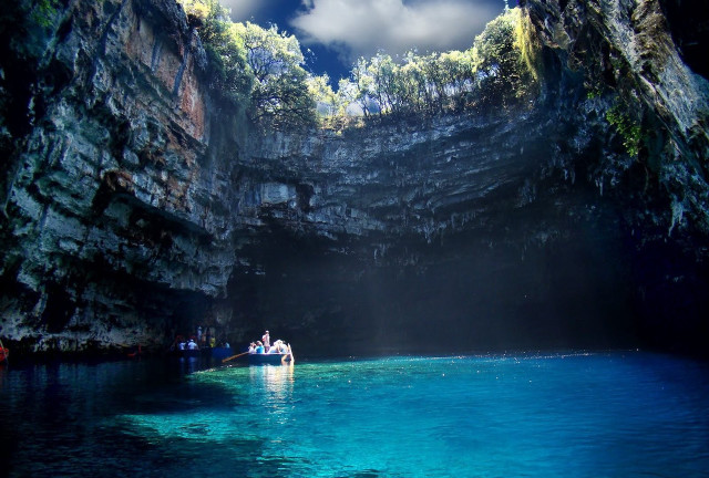 Group people boat cave blue free wallpaper for desktop - medium preview image