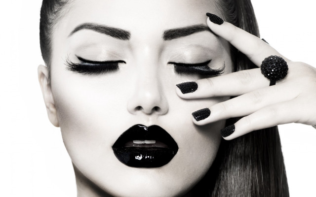 Black white makeup gothic fashion free wallpaper for desktop - medium preview image