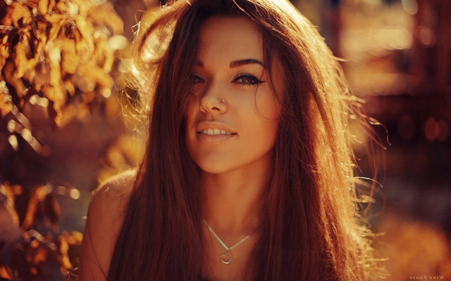 Woman long hair necklace posing #14 free wallpaper for desktop - medium preview image