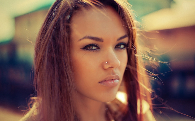 Woman nose ring train background free wallpaper for desktop - medium preview image