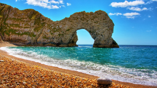 Rock formation beach arch water free wallpaper for desktop - medium preview image