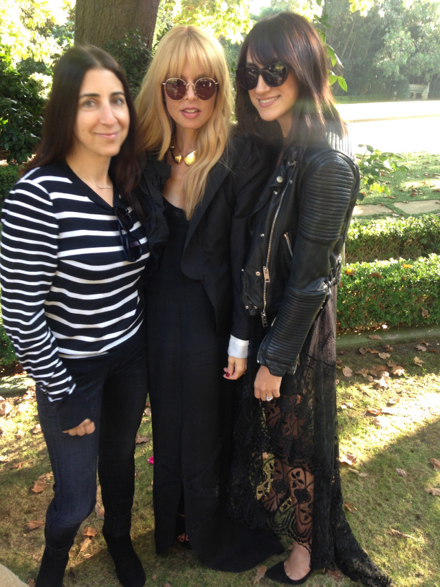 Three women park trees background free wallpaper for mobile - medium preview image