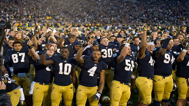 Football team field hands up free wallpaper for desktop - medium preview image