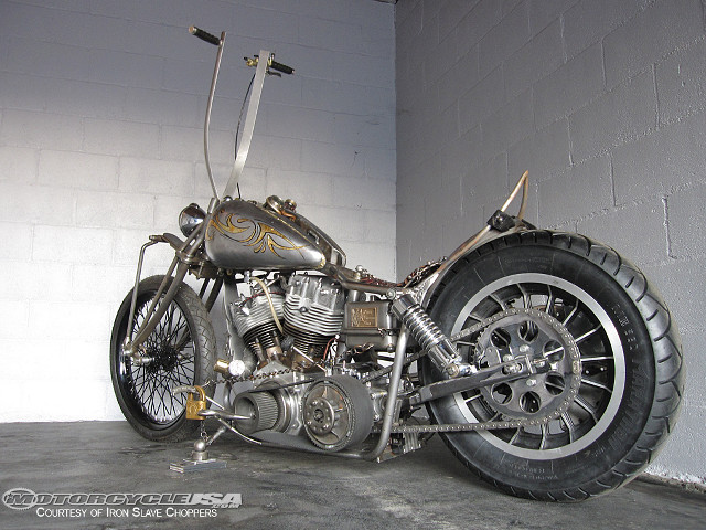 Motorcycle parked garage brick wall #2 free wallpaper for desktop - medium preview image