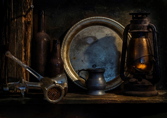 Table plate lamp spoon bottle free wallpaper for desktop - medium preview image