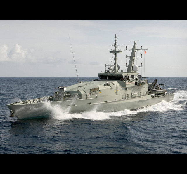 Large boat ocean flag mast #3 free wallpaper for tablet - medium preview image