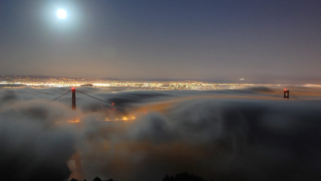 Foggy night full moon city free wallpaper for desktop - medium preview image