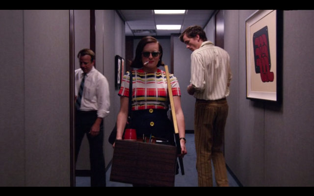 Woman suitcase hallway gothic vfx free wallpaper for desktop - medium preview image