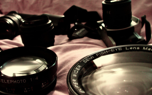 Camera lens cap bed pink free wallpaper for desktop - medium preview image