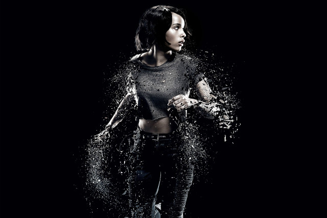 Woman black top splashing water free wallpaper for desktop - medium preview image