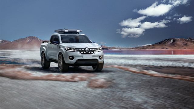 White truck desert road mountains #2 free wallpaper for desktop - medium preview image