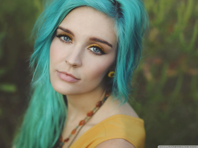 Woman blue hair necklace accessory free wallpaper for desktop - medium preview image