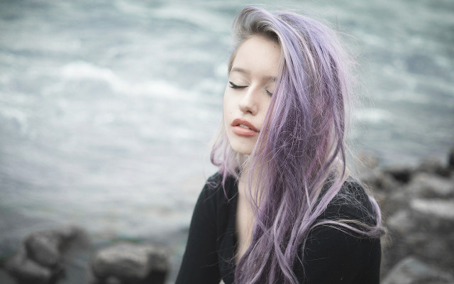 Woman purple hair standing water free wallpaper for desktop - medium preview image