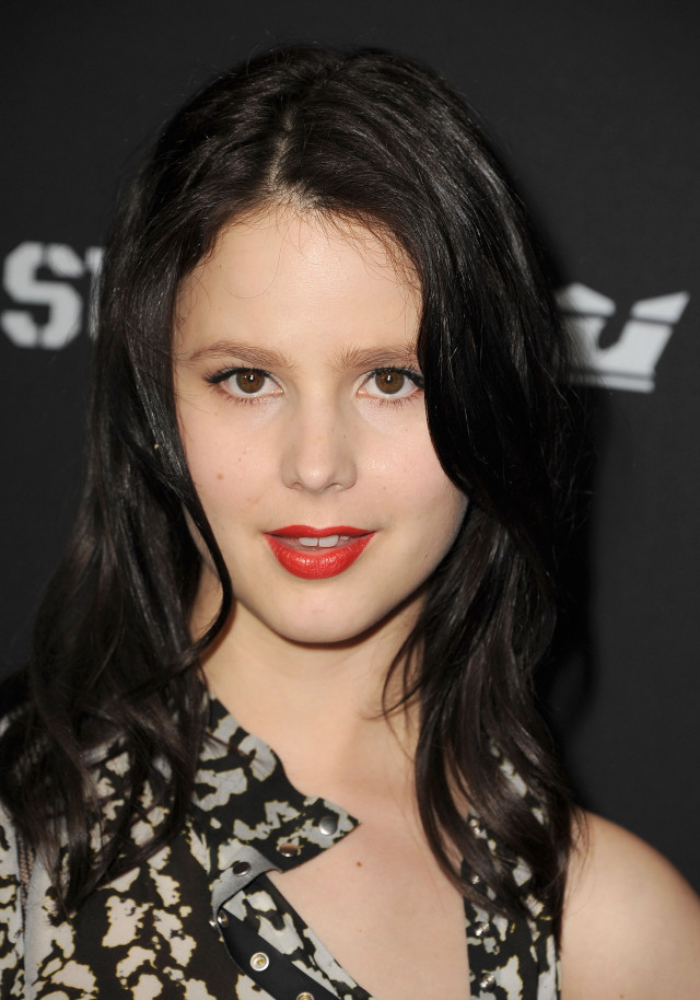 Woman black hair red lipstick #4 free wallpaper for mobile - medium preview image