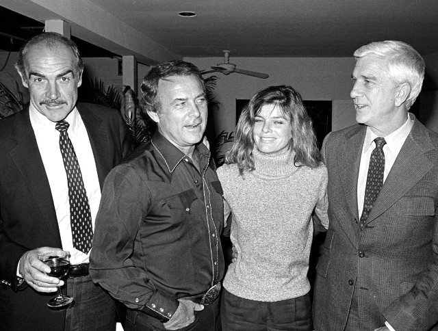 Group people room ceiling fan #2 free wallpaper for desktop - medium preview image