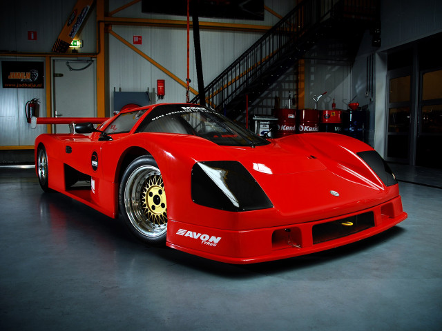 Red sports car garage staircase #3 free wallpaper for desktop - medium preview image