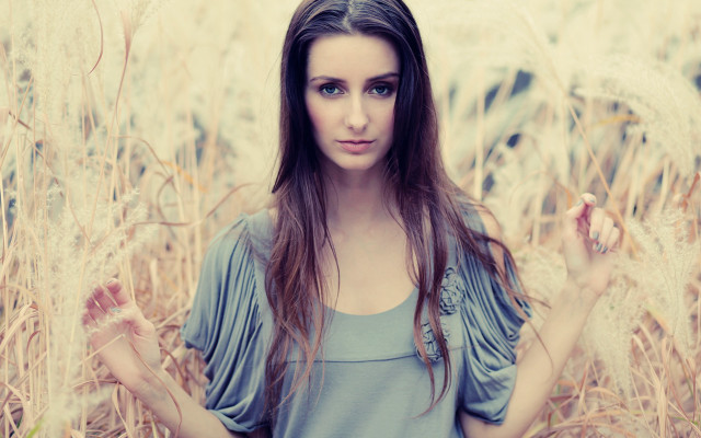 Woman field grass cigarette looking free wallpaper for desktop - medium preview image