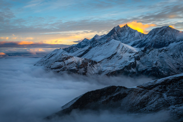 Mountain range clouds snow sunset free wallpaper for desktop - medium preview image