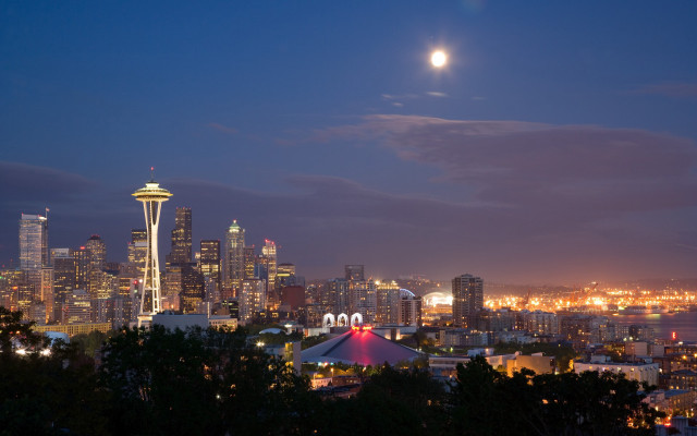 City skyline full moon lit free wallpaper for desktop - medium preview image