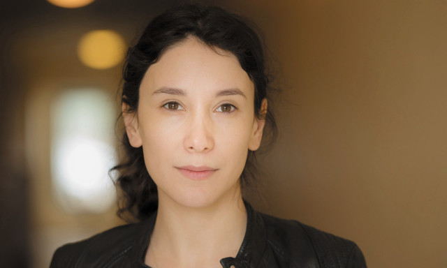 Woman black jacket black shirt free wallpaper for desktop - medium preview image