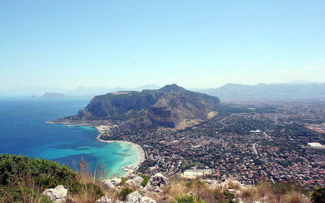 City beach hilltop ocean mountain free wallpaper for desktop - medium preview image