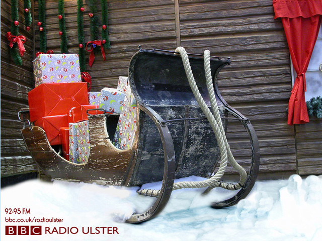 Sled presents snow christmas tree free wallpaper for desktop - medium preview image