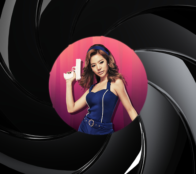 Woman nintendo wii controller pink free wallpaper for tablet - medium preview image