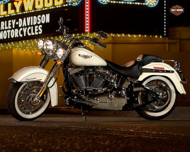 White motorcycle hollywood rides harley free wallpaper for desktop - medium preview image