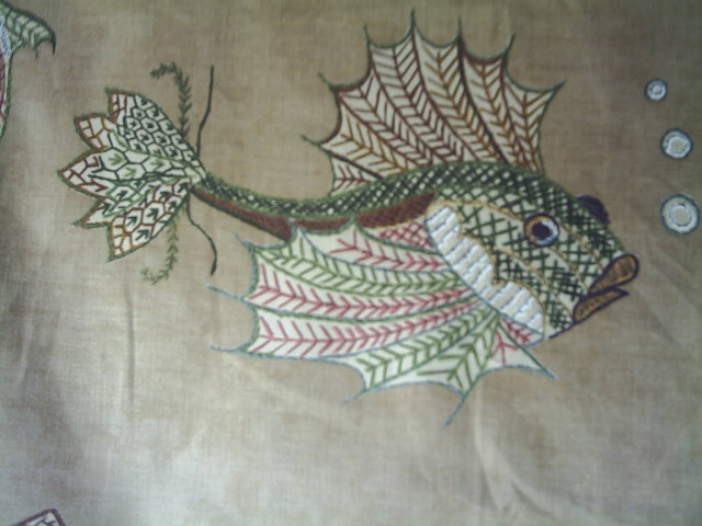 Leaf fish on back fish free wallpaper for desktop - medium preview image