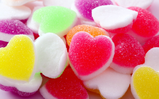 Heart shaped candy white surface free wallpaper for desktop - medium preview image