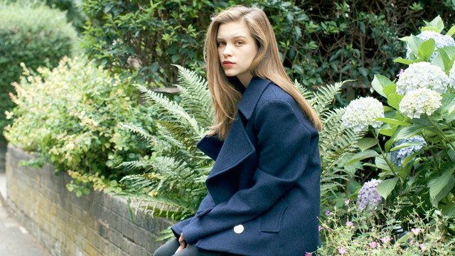 Woman bench garden flowers plants free wallpaper for desktop - medium preview image