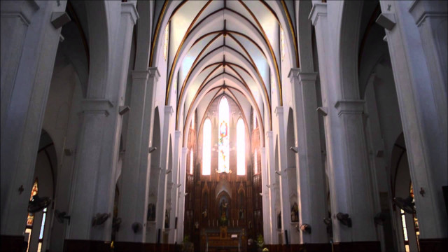 Cathedral windows person aisle backpack free wallpaper for desktop - medium preview image