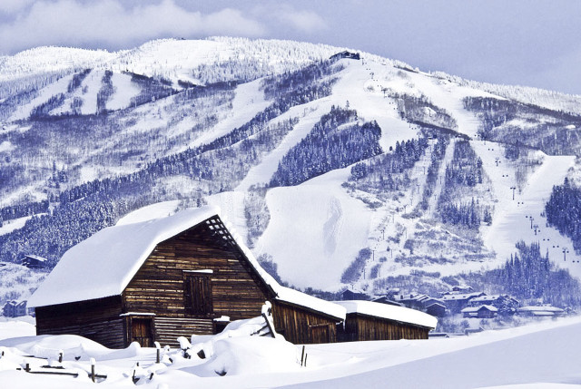 Barn snow mountain trees winter free wallpaper for desktop - medium preview image