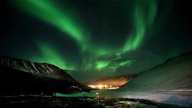 Green aurora mountains night city free wallpaper for desktop - medium preview image