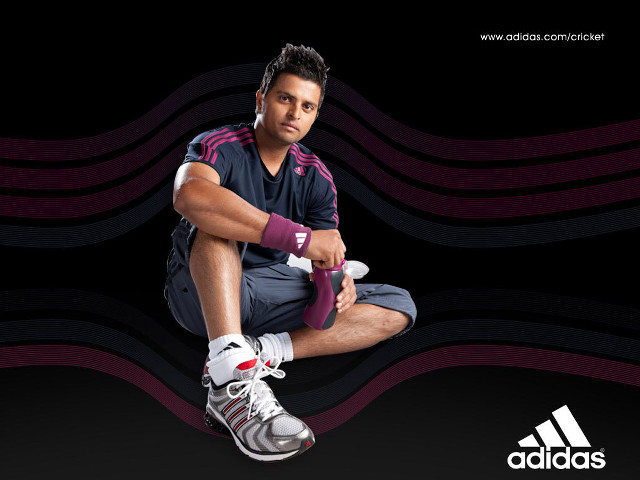 Man sitting ground tennis racket free wallpaper for desktop - medium preview image