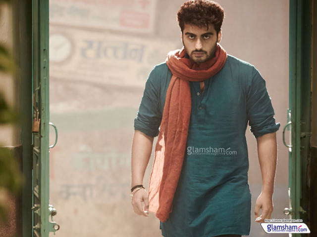 Man green shirt brown pants free wallpaper for desktop - medium preview image