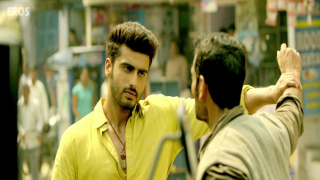 Man talking yellow shirt city free wallpaper for desktop - medium preview image