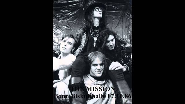 Group people posing black white free wallpaper for desktop - medium preview image