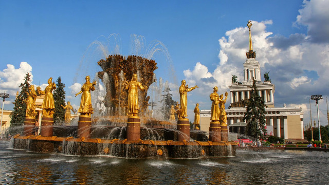 Fountain golden statues building clock free wallpaper for desktop - medium preview image