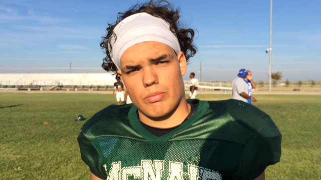 Man football uniform headband ball free wallpaper for desktop - medium preview image