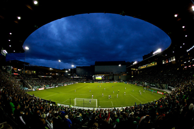 Soccer field night crowd sky free wallpaper for desktop - medium preview image