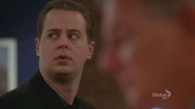 Man looking mirror eyes open free wallpaper for desktop - medium preview image