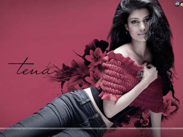 Woman red top jeans flower free wallpaper for desktop - medium preview image