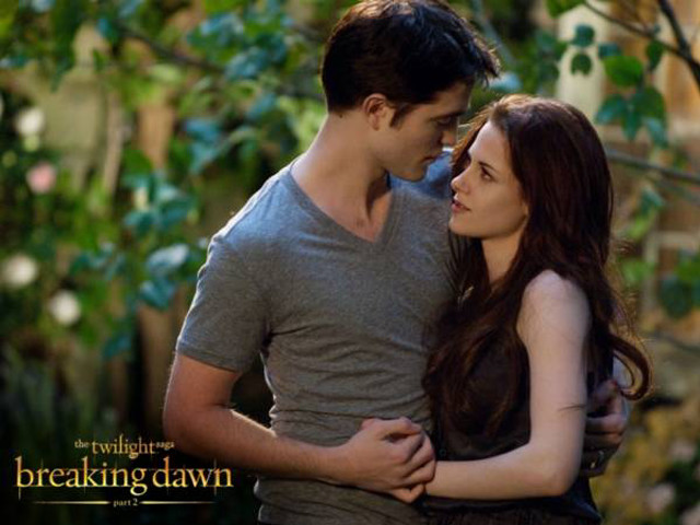 Couple hugging forest trees sign free wallpaper for desktop - medium preview image