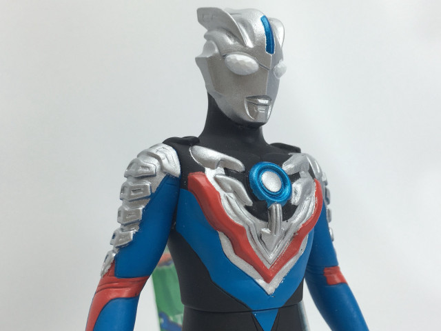 Robot toy blue red green free wallpaper for desktop - medium preview image